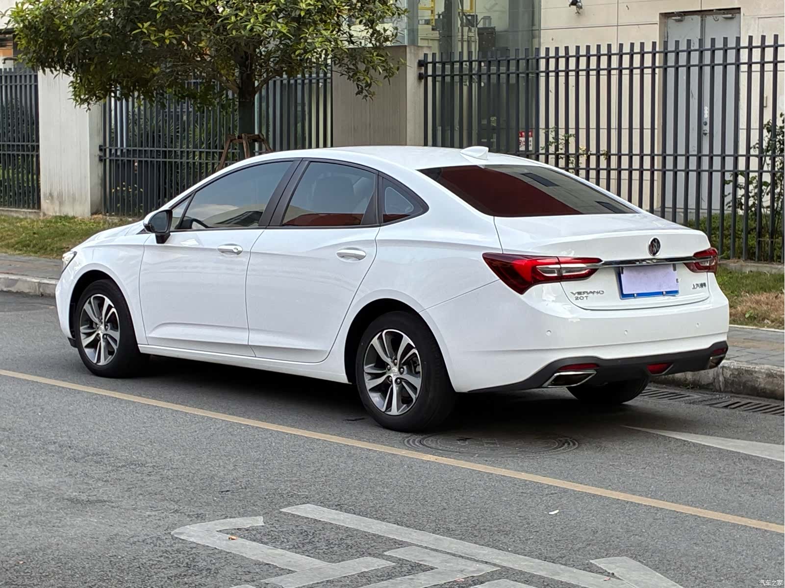 Buick Verano, 2020 4