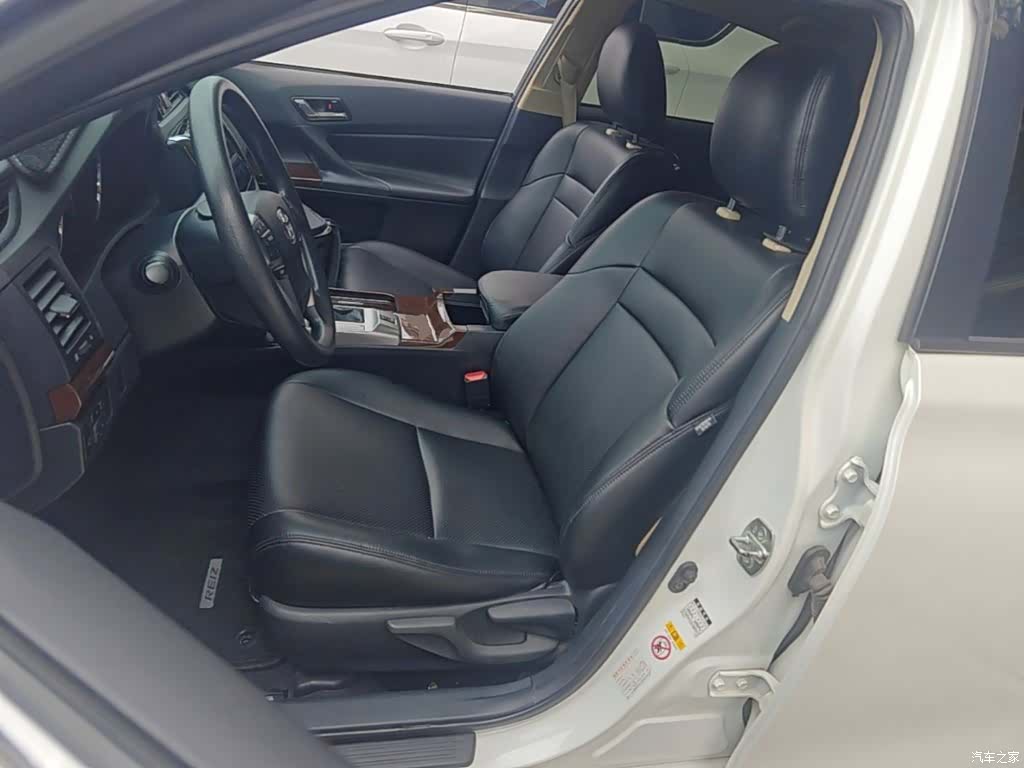 Toyota 2.5S, 2016 15