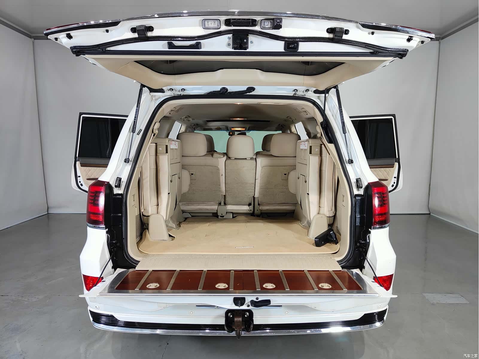 Toyota Land Cruiser, 2019 15