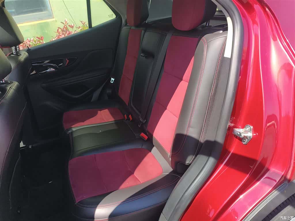 Buick Encore, 2018 10