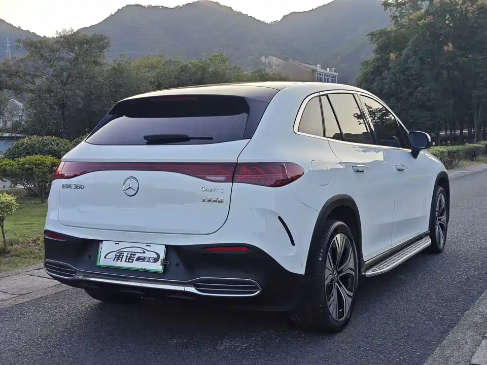Mercedes-Benz EQE SUV