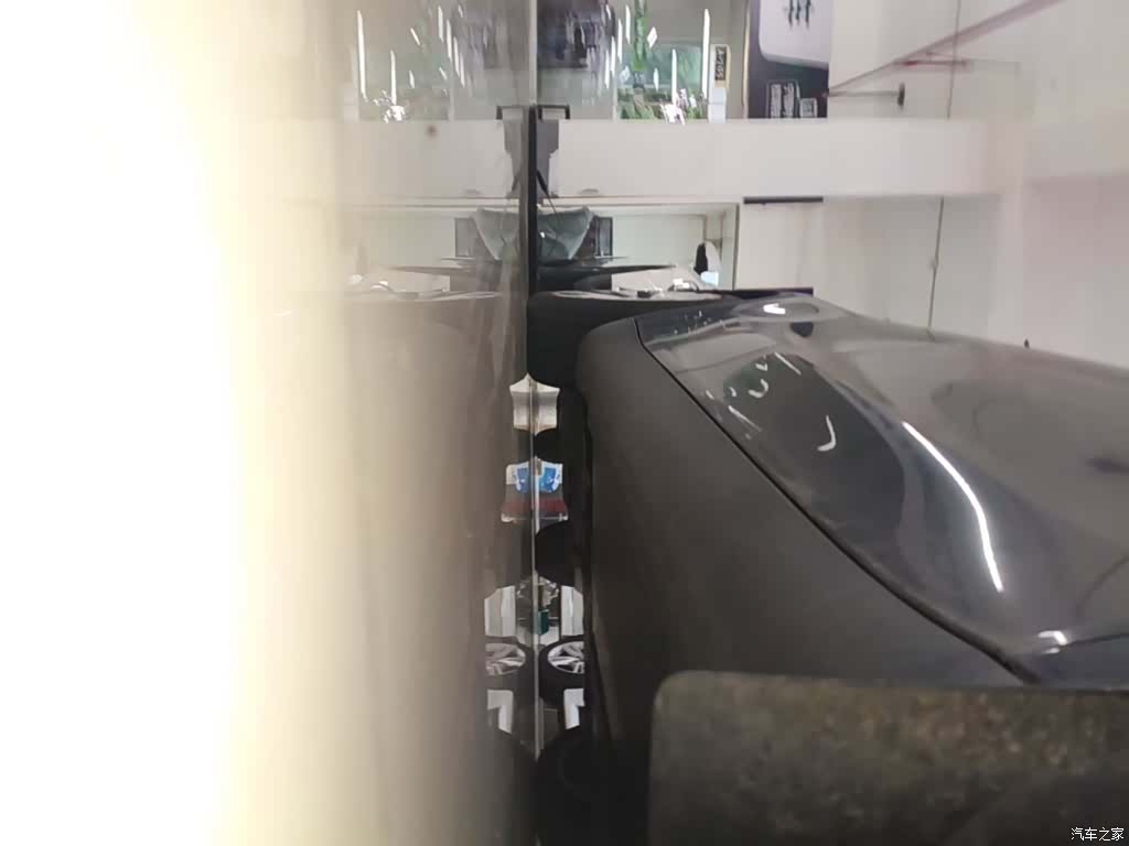 Tesla Model Y, 2022 21