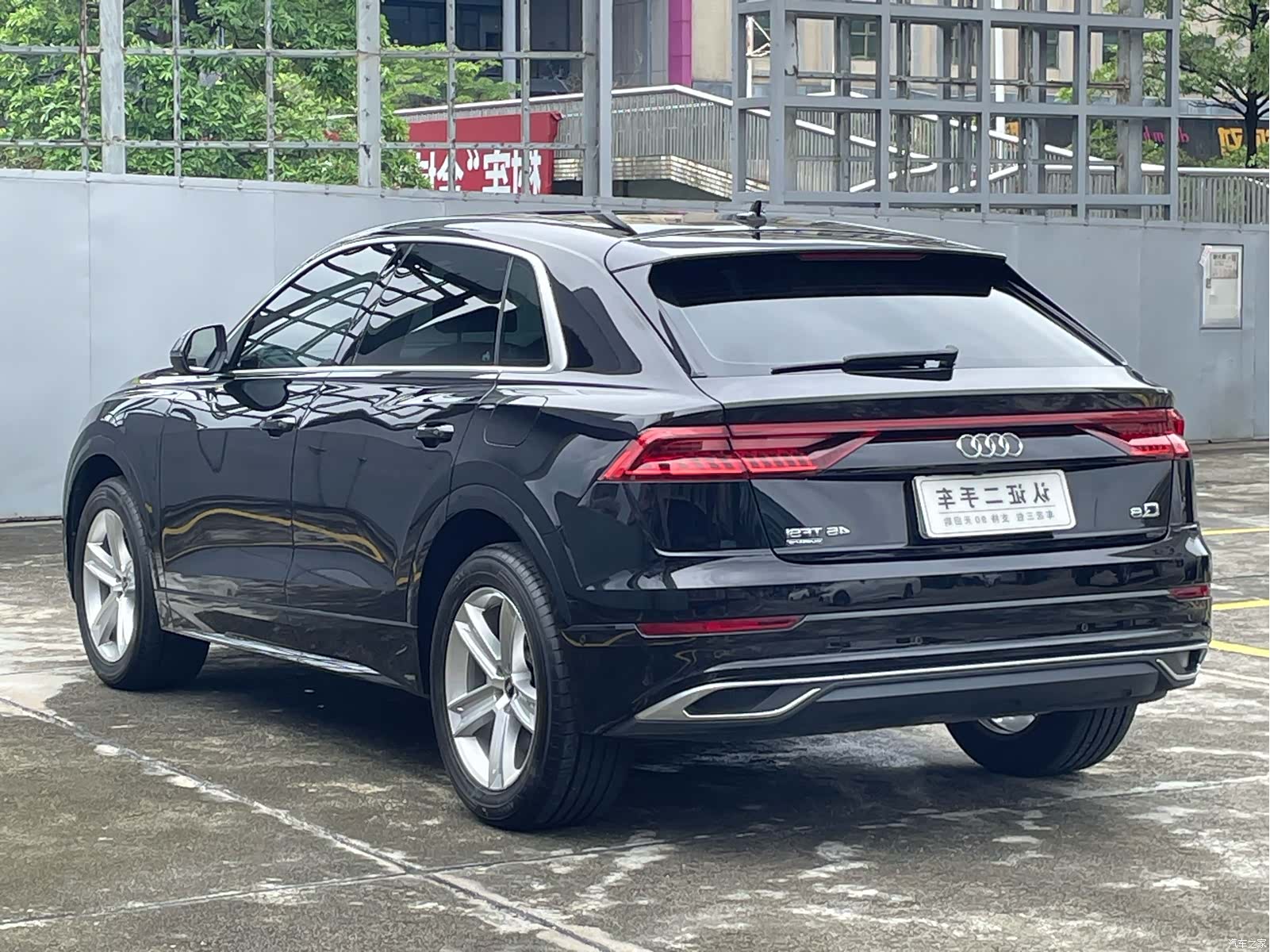 Audi Q8, 2021 11