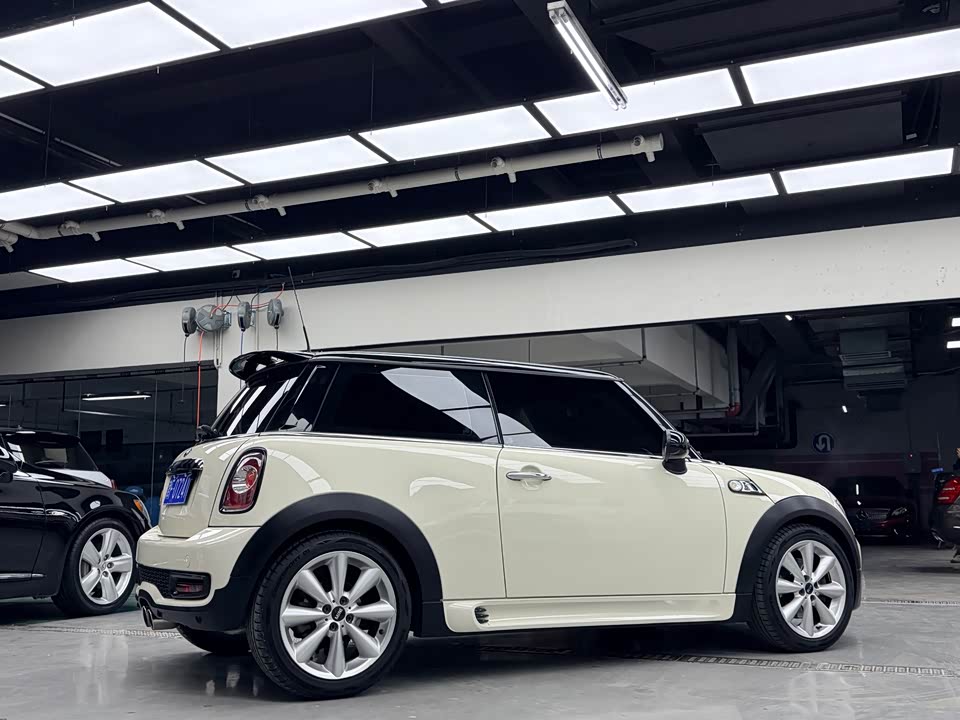 MINI MINI