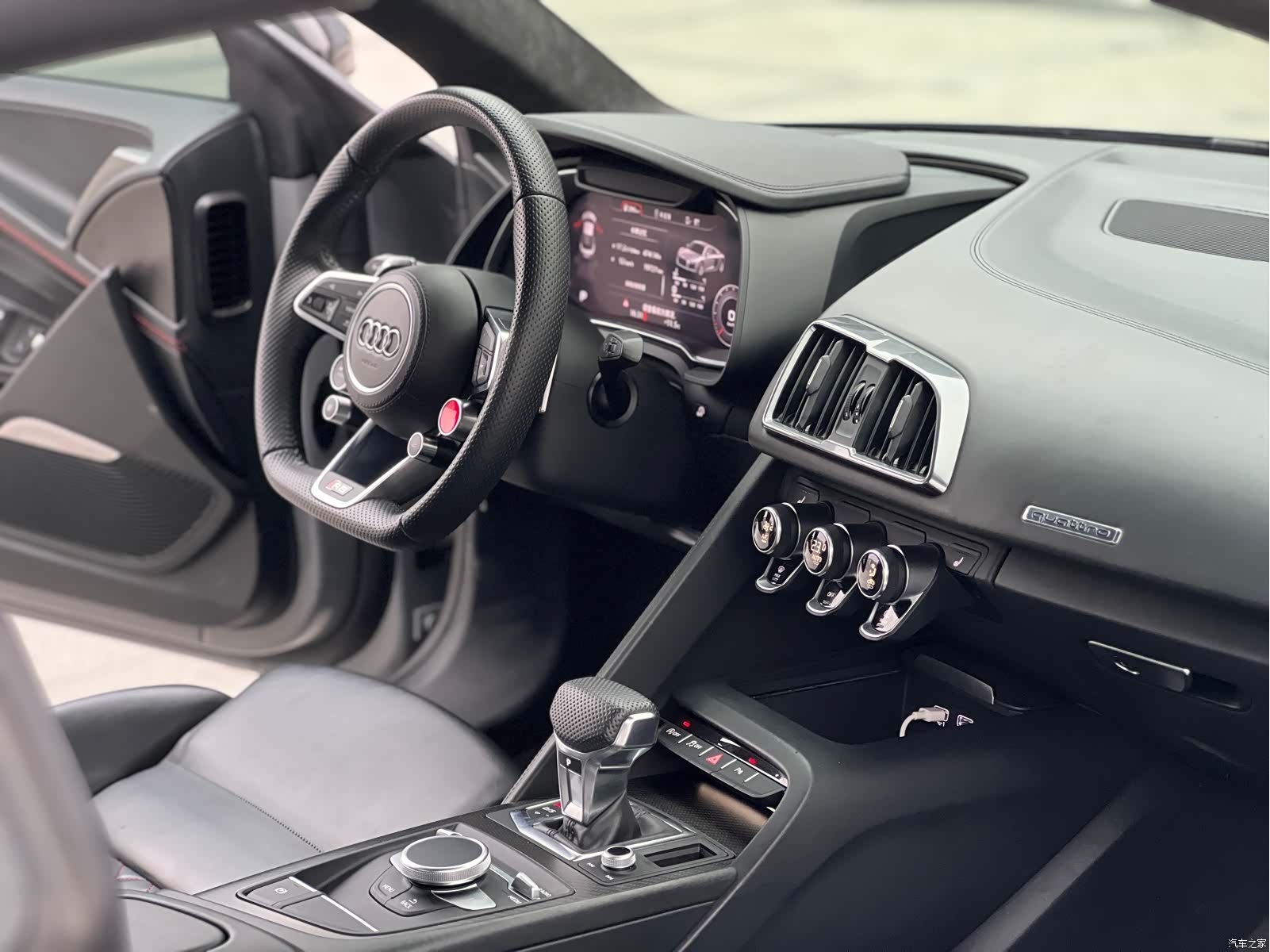 Audi R8, 2018 4