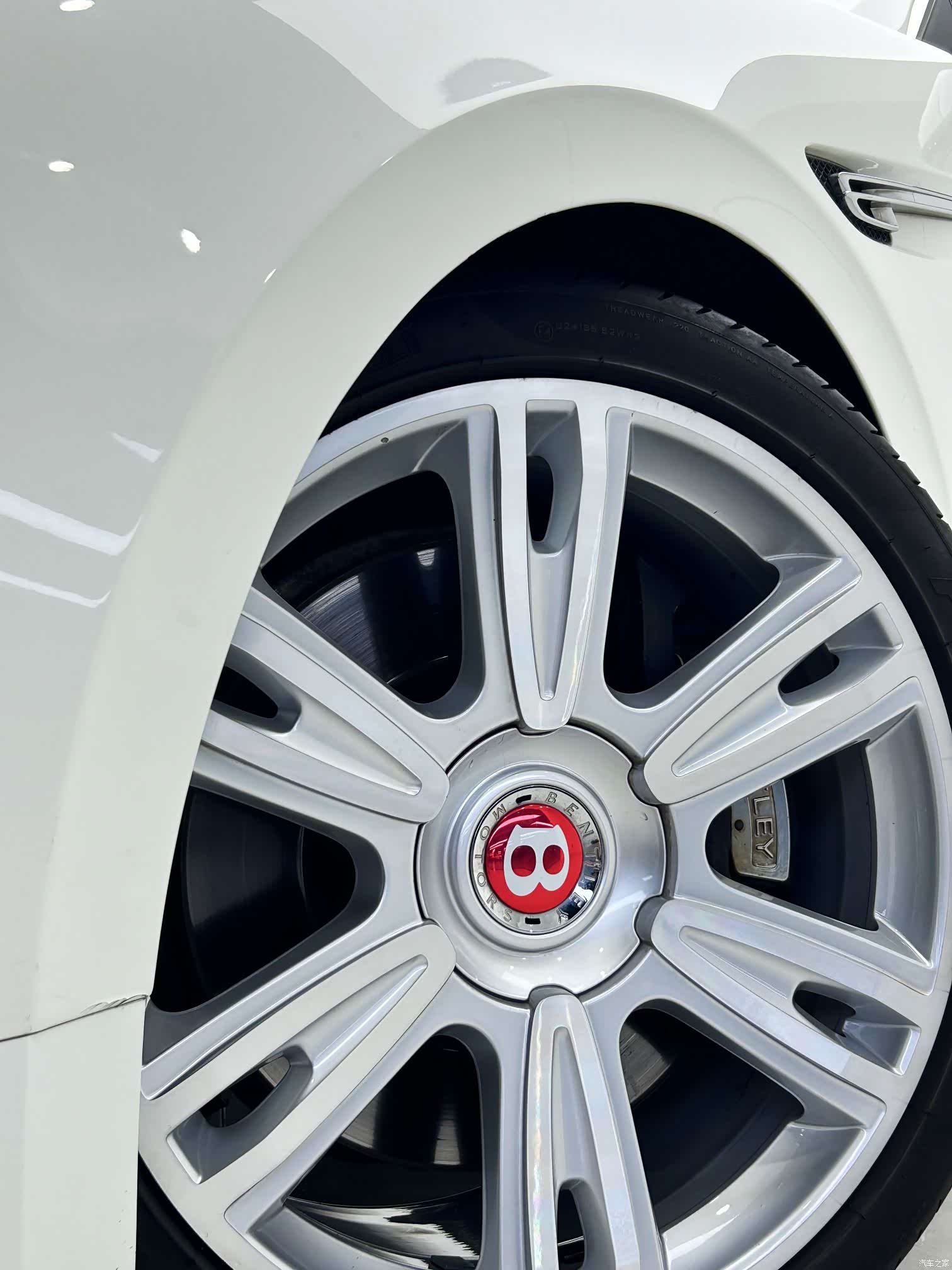 Bentley Flying Spur, 2014 9