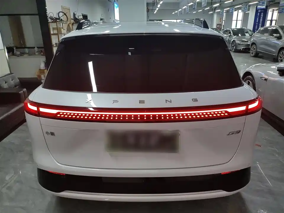 XPENG G9