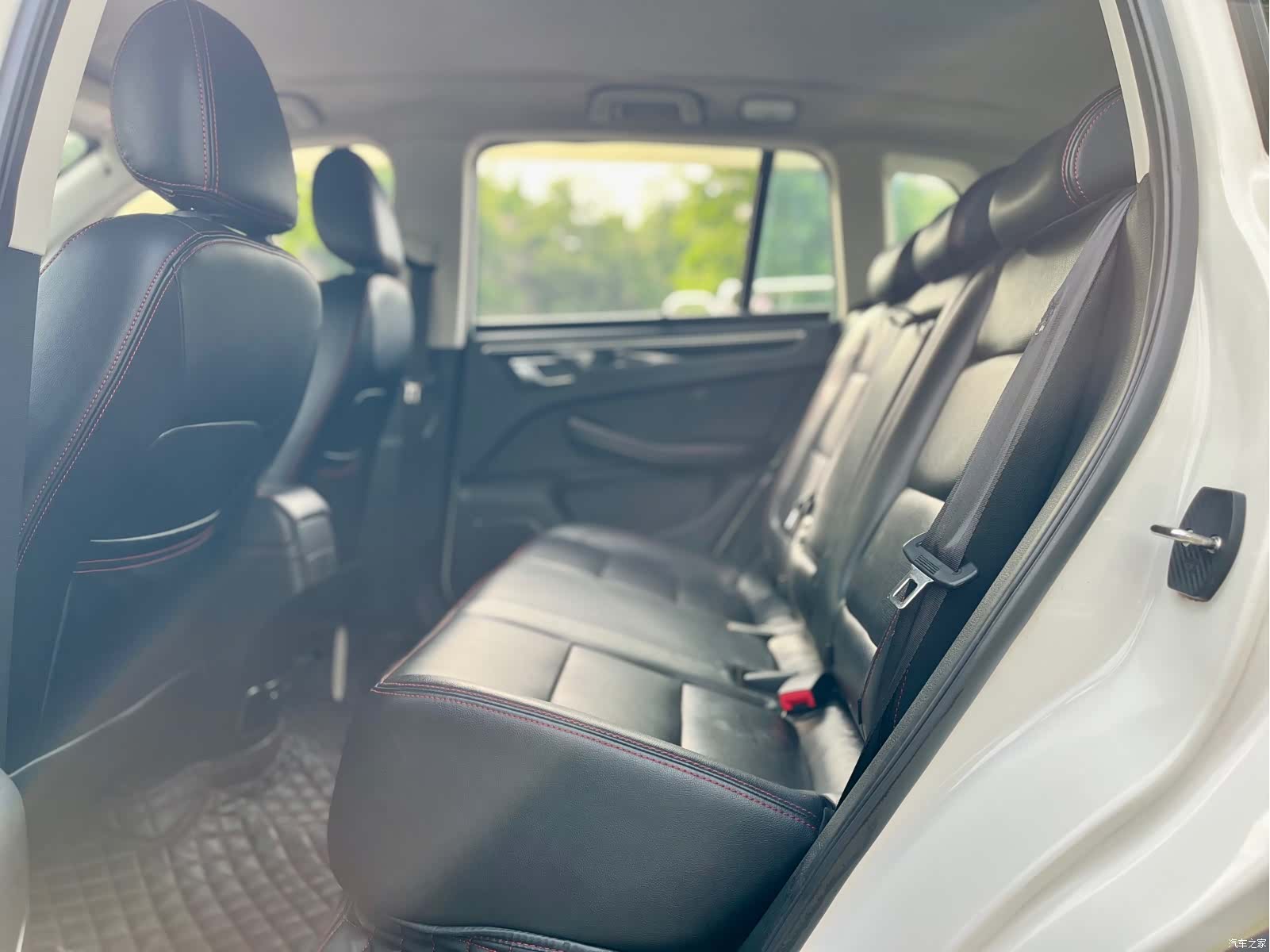 Zotye X5, 2015 13