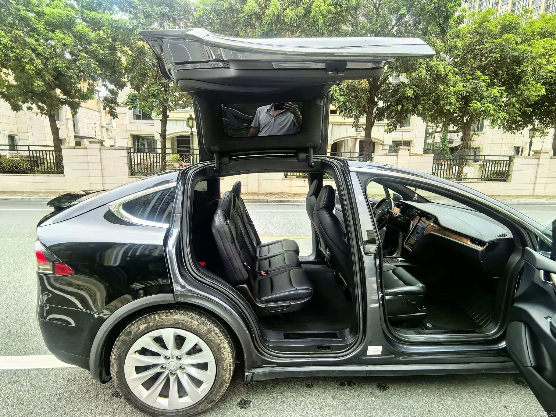 Tesla Model X, 2020 16