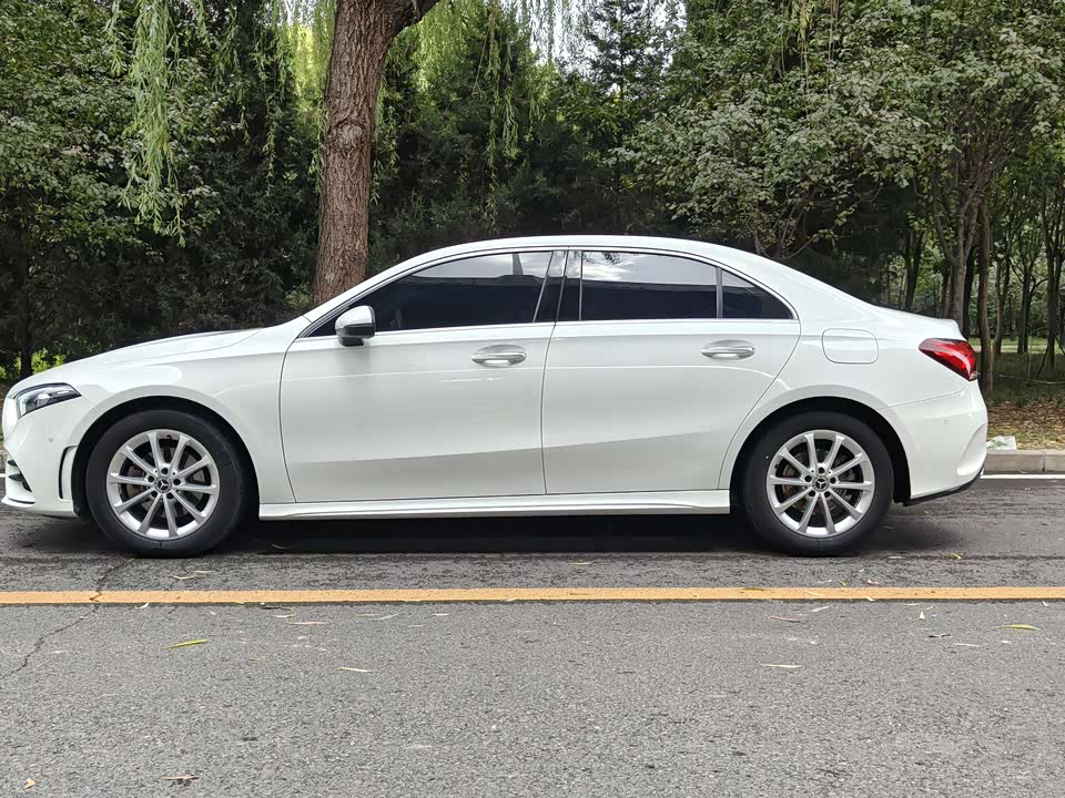 Mercedes-Benz Class A Mercedes-Benz Class A