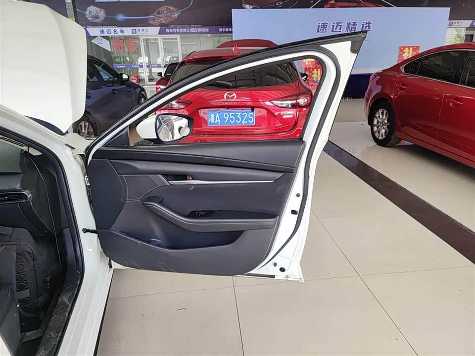 Mazda 3 Angkesaila Mazda 3 Angkesaila