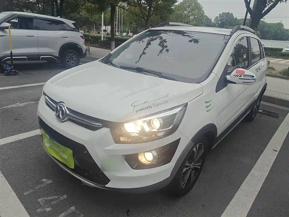 BAIC Shenbao X25