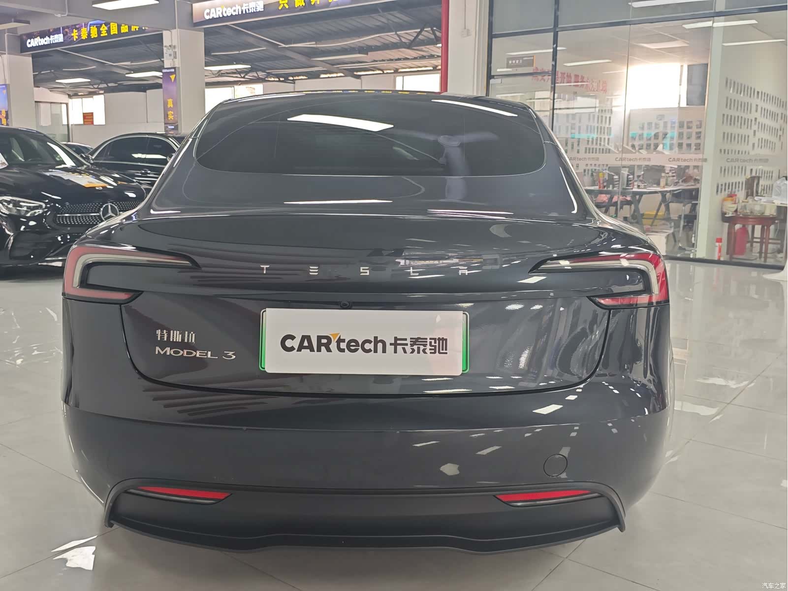 Tesla Model 3, 2025 4