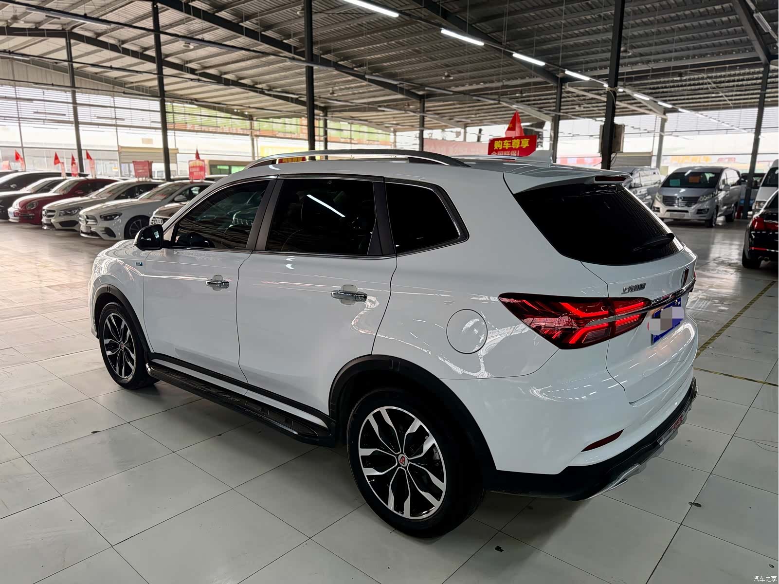 Roewe RX5, 2017 4