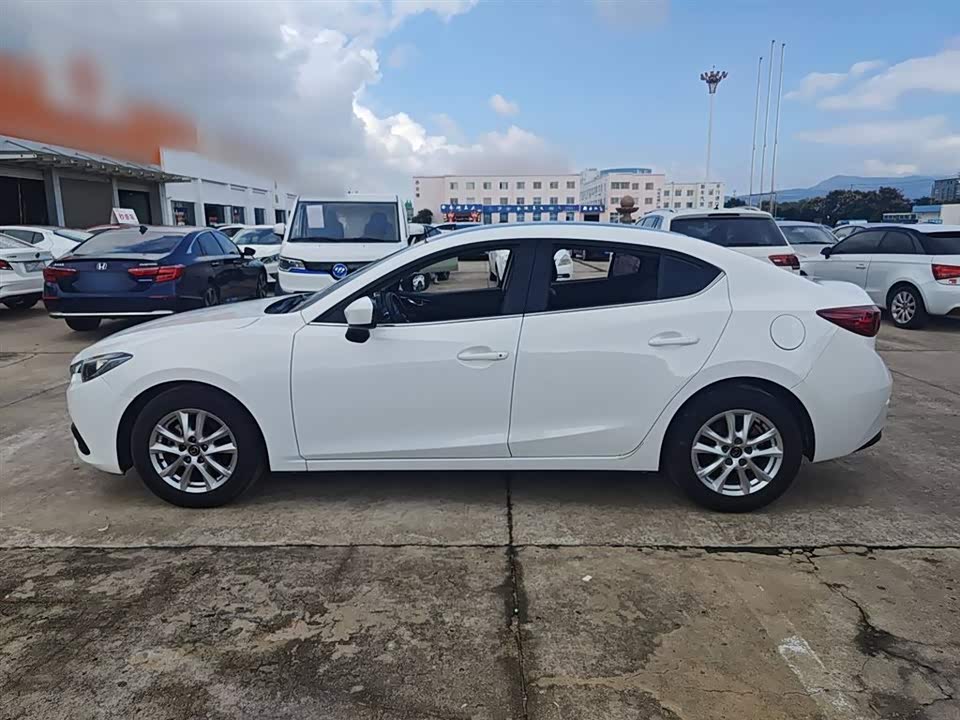Mazda 3 Angkesaila