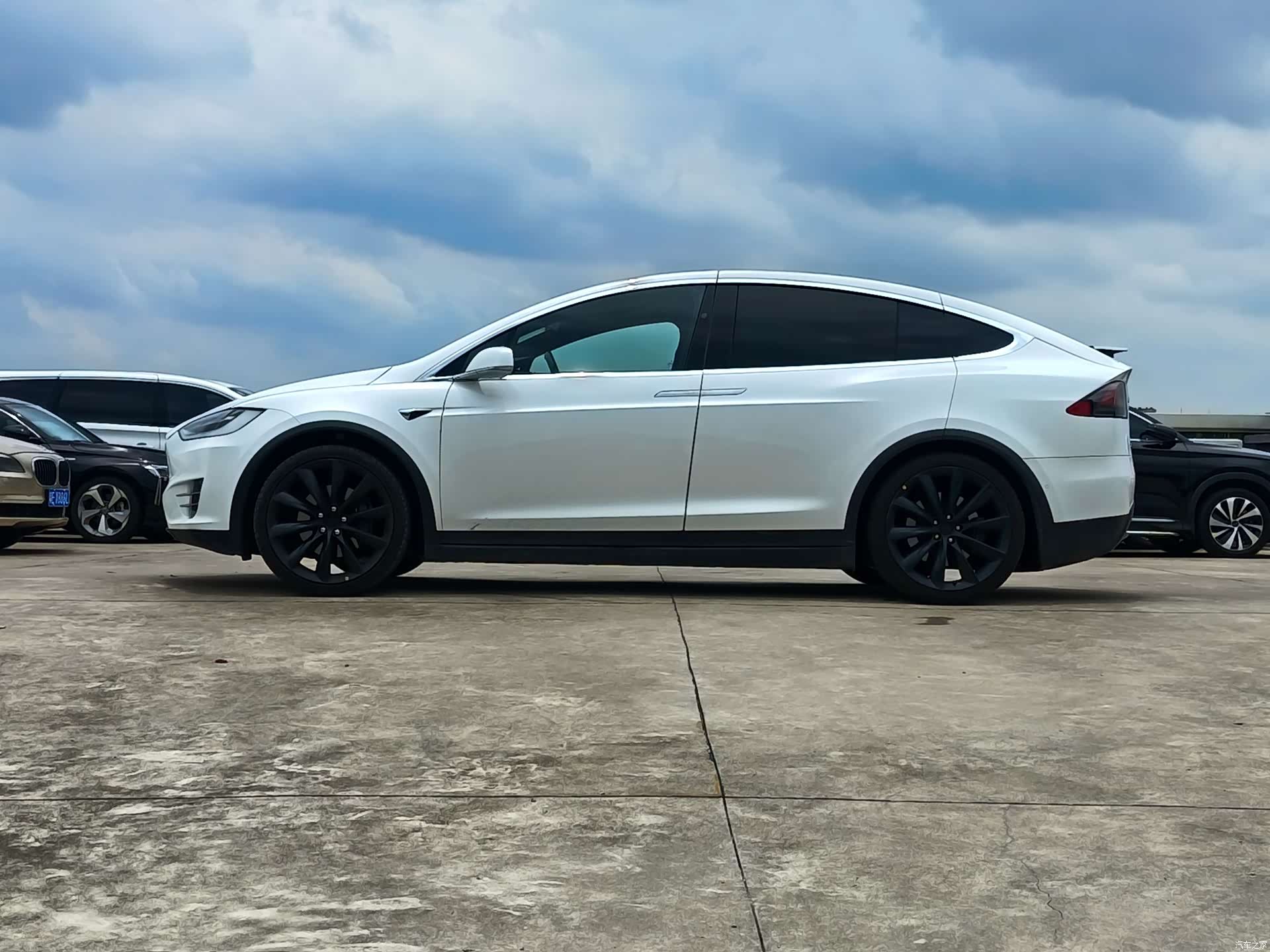 Tesla Model X, 2017 15