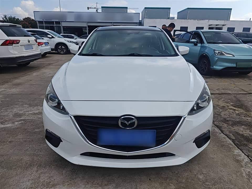 Mazda 3 Angkesaila