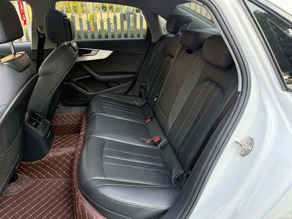 Audi A4L, 2022 10