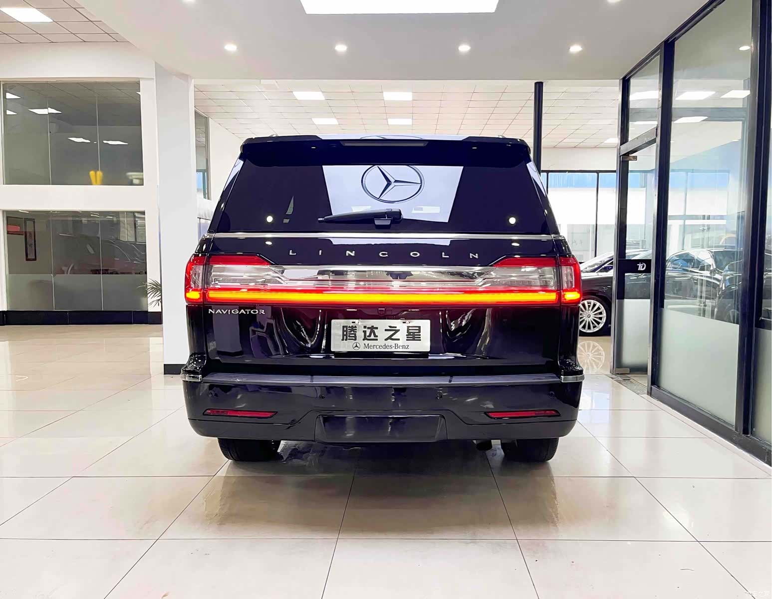 Lincoln Navigator, 2018 4