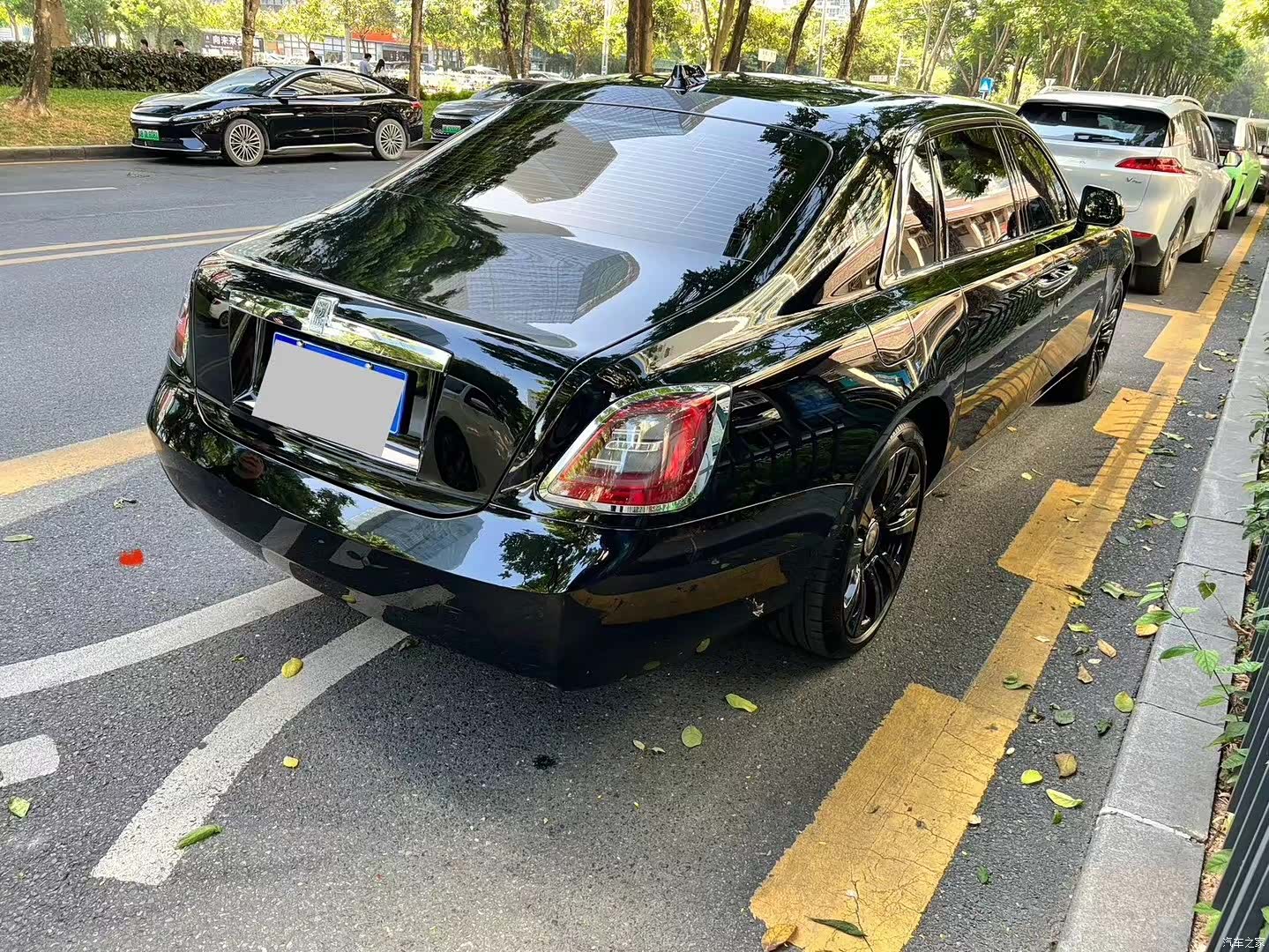 Rolls-Royce Ghost, 2021 все фото