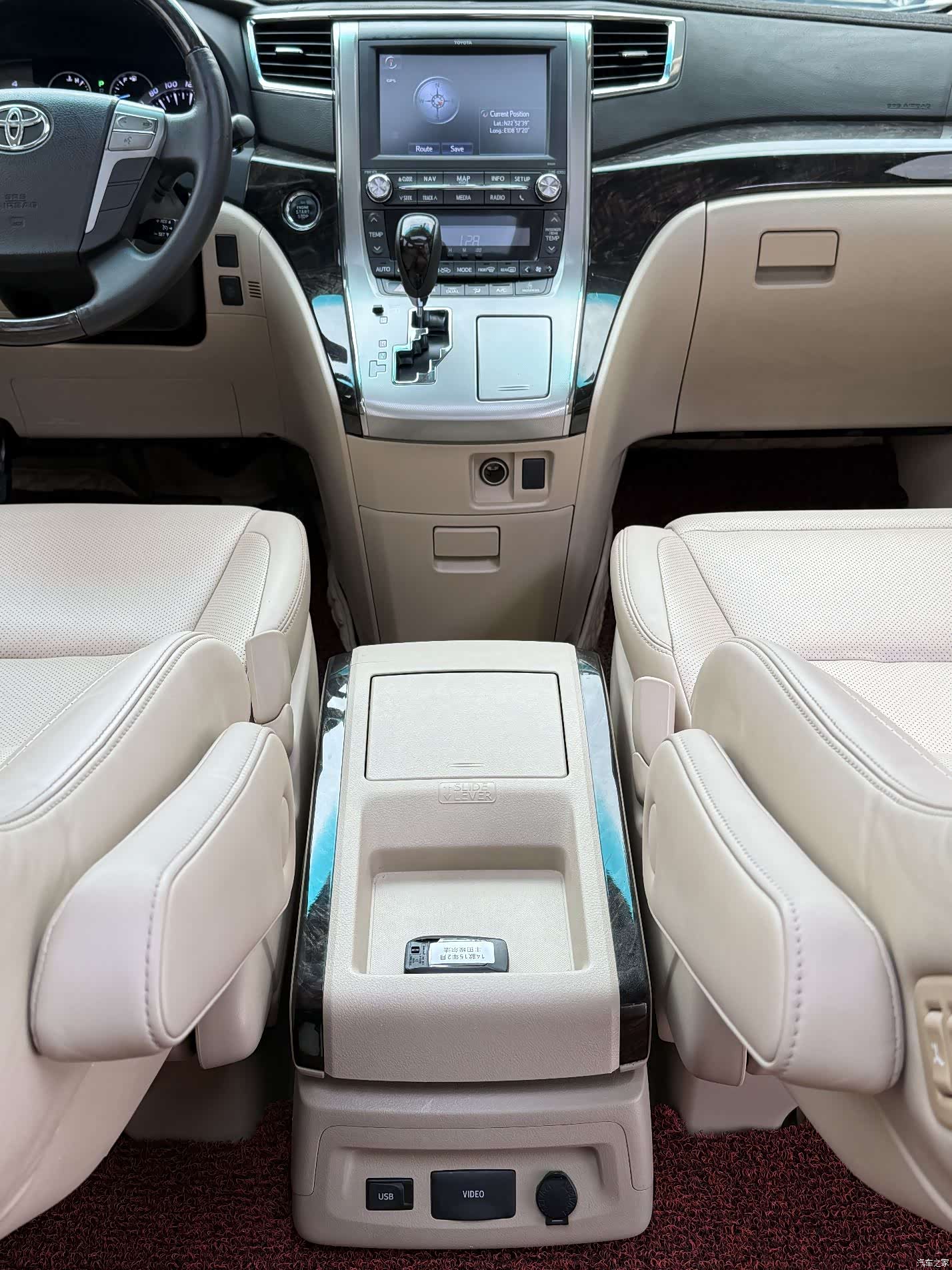 Toyota Alphard, 2015 13