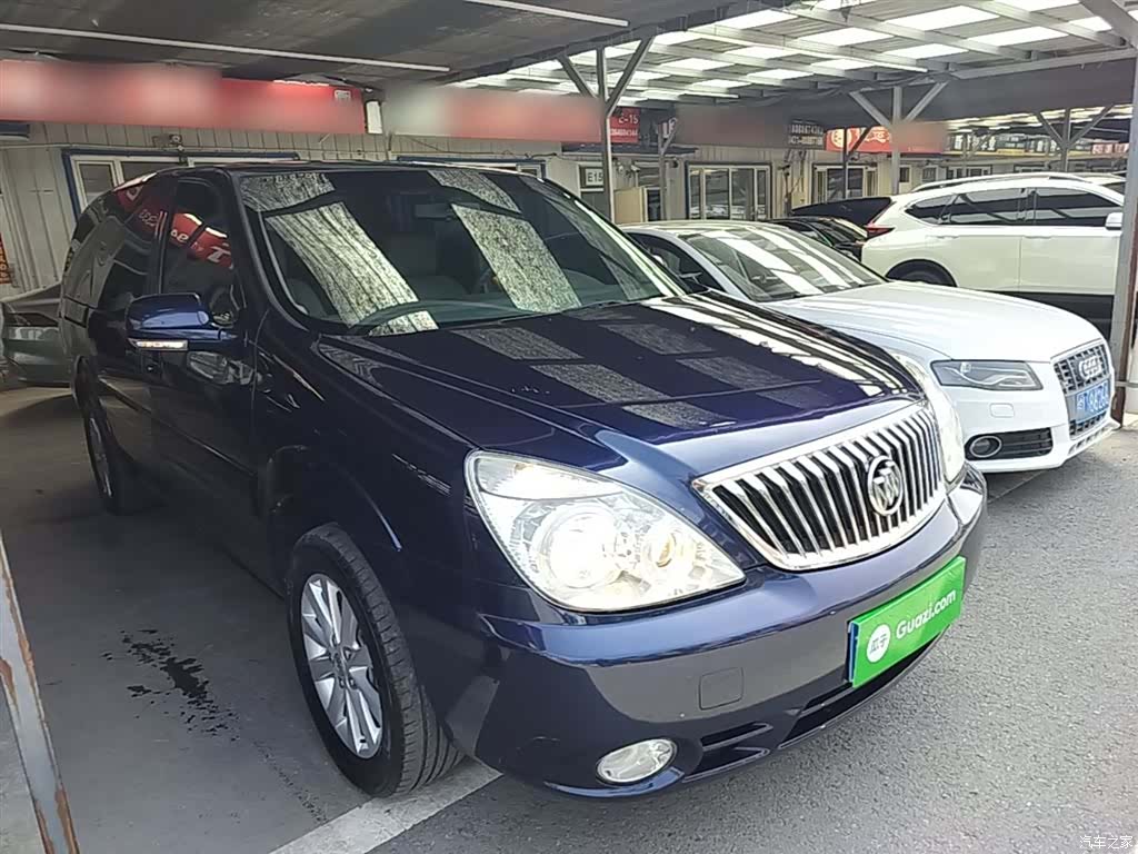Buick GL8, 2015 4