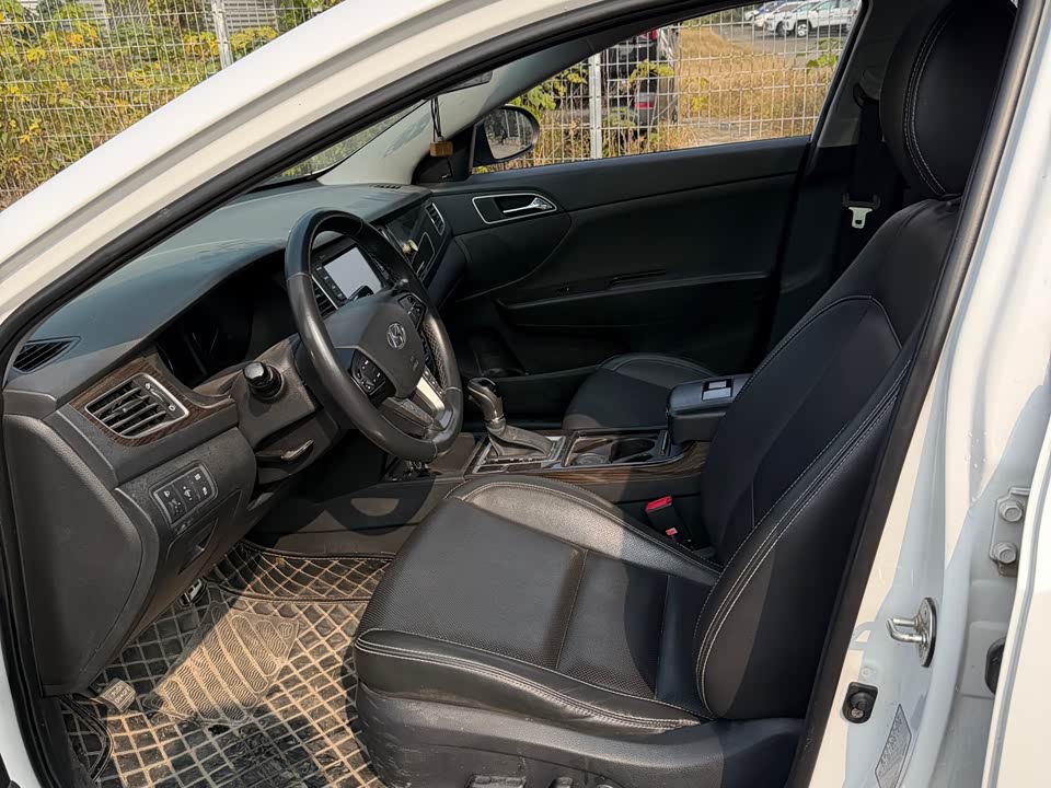 Hyundai Name picture