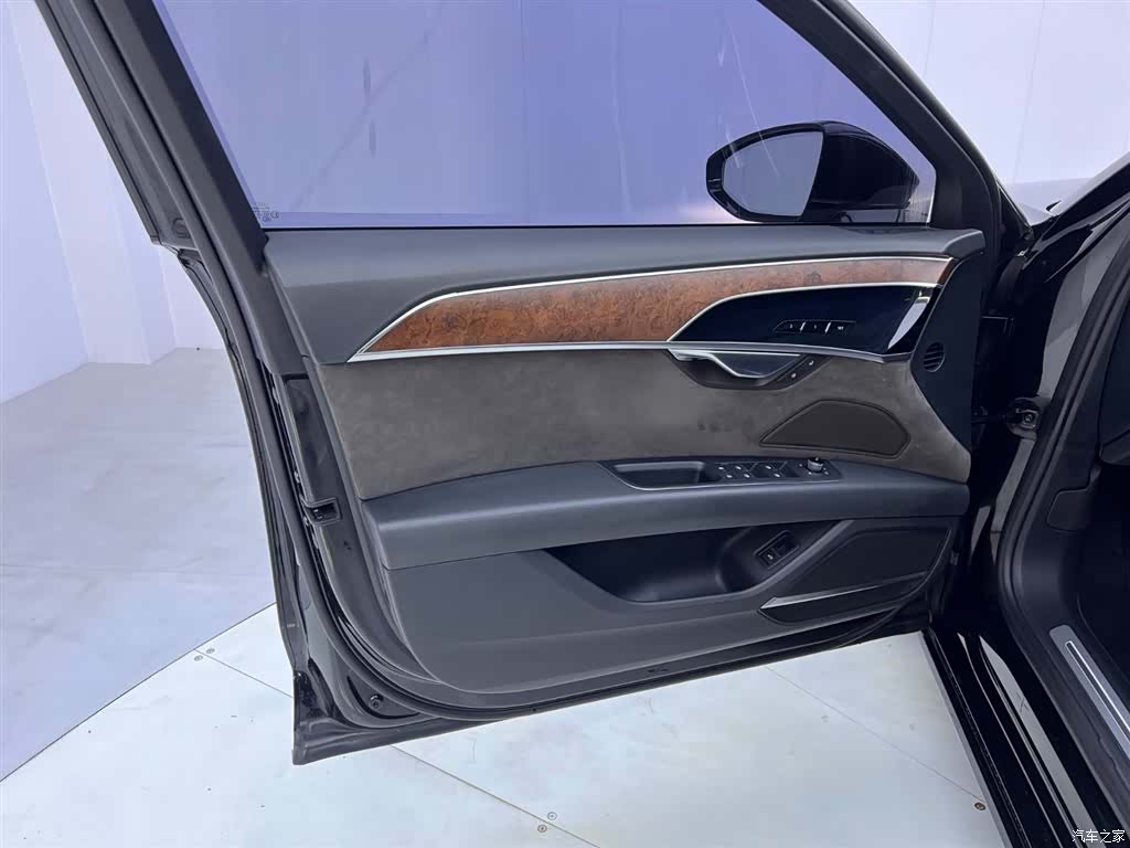 Audi A8L, 2019 16