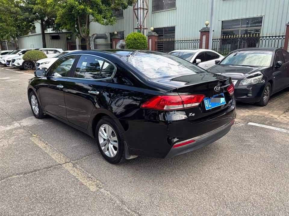 Kia K4