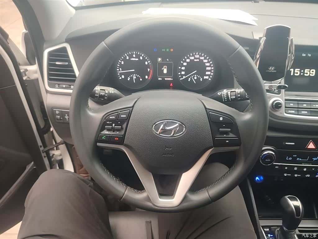Hyundai Tucson, 2016 11