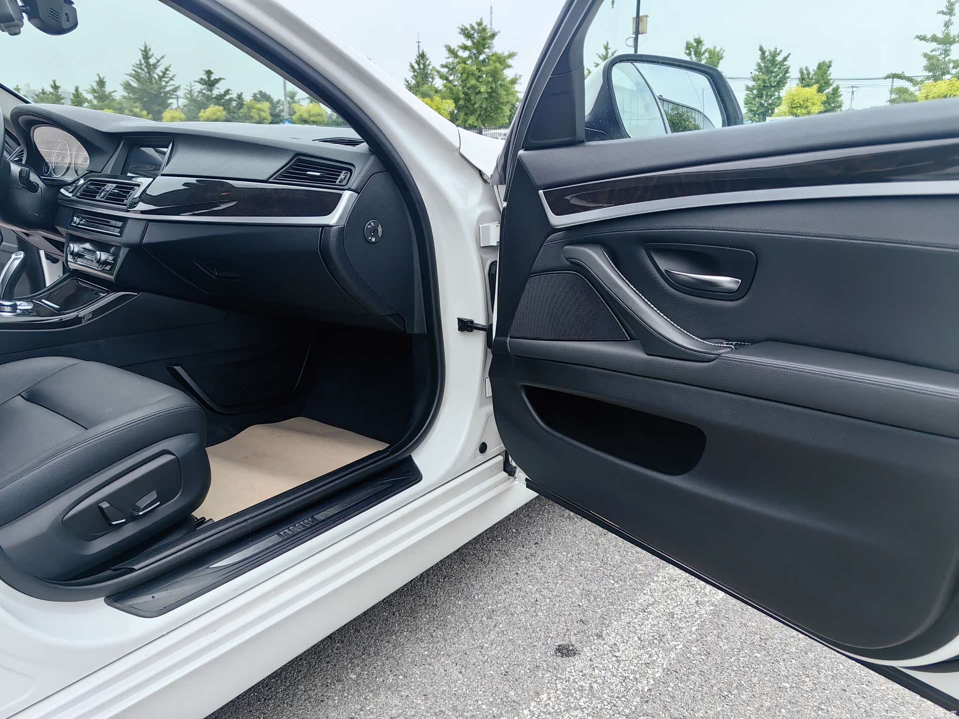 BMW 5 Series, 2017 8