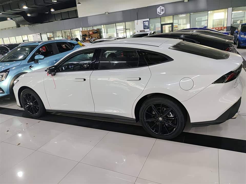 Changan UNI-V Smart iDD