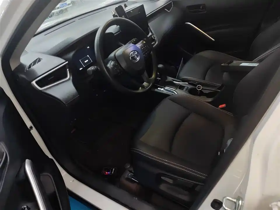 Toyota Corolla Sharp amplifier