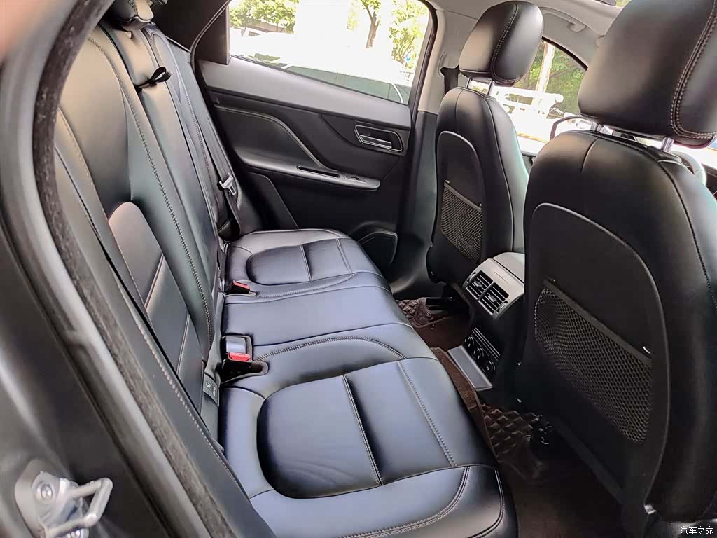 Jaguar F-PACE, 2017 11