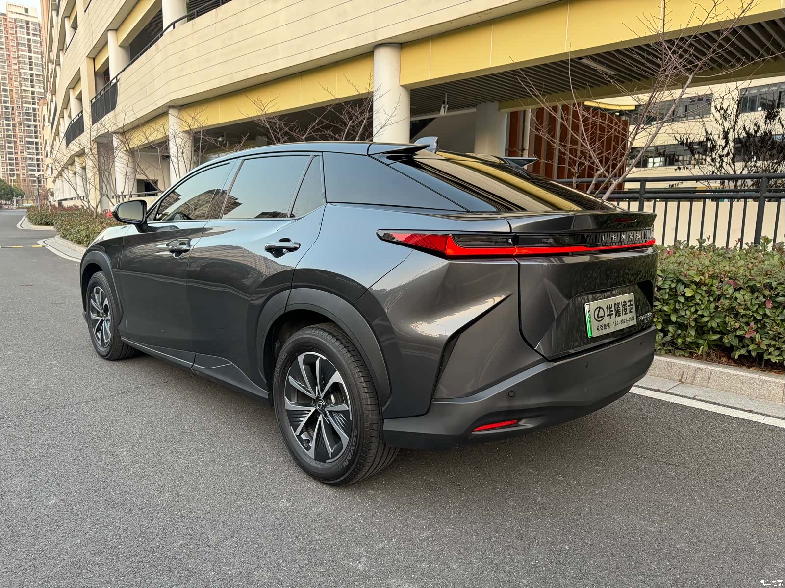 Lexus RZ, 2023 3