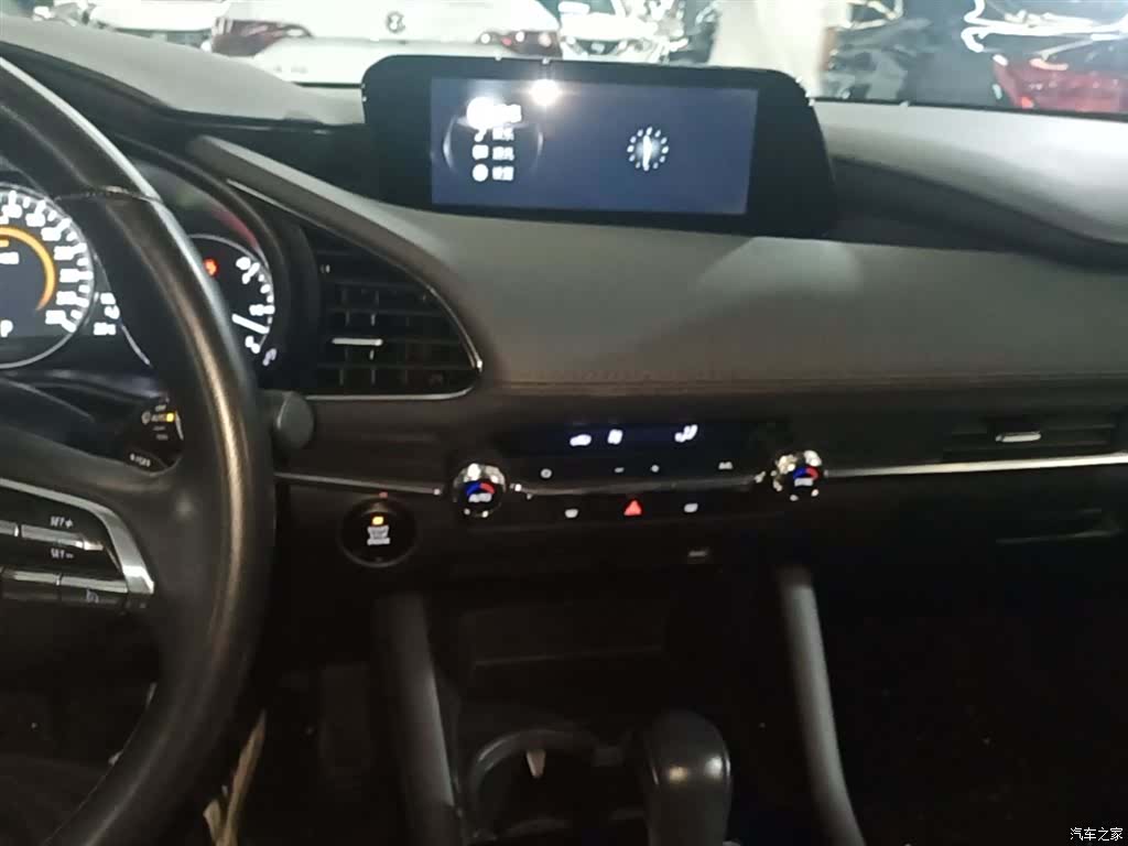 Mazda Mazda3, 2024 10