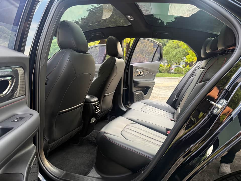 Trumpchi Shadow Leopard