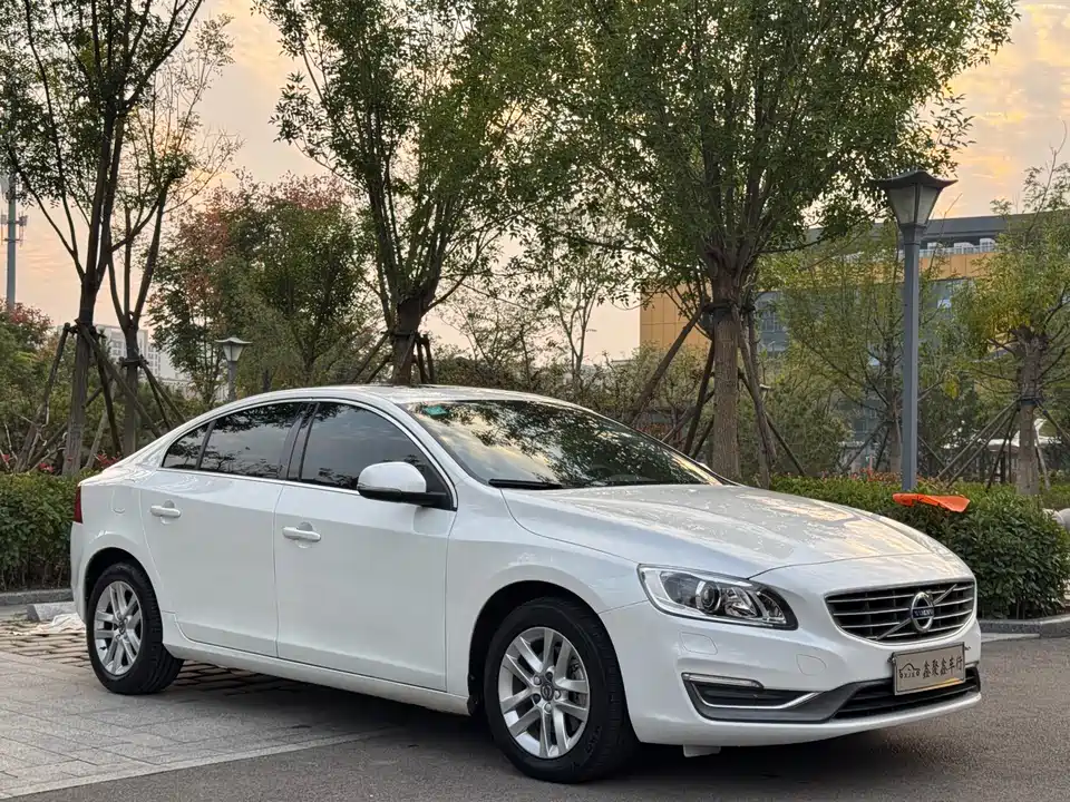 Volvo S60