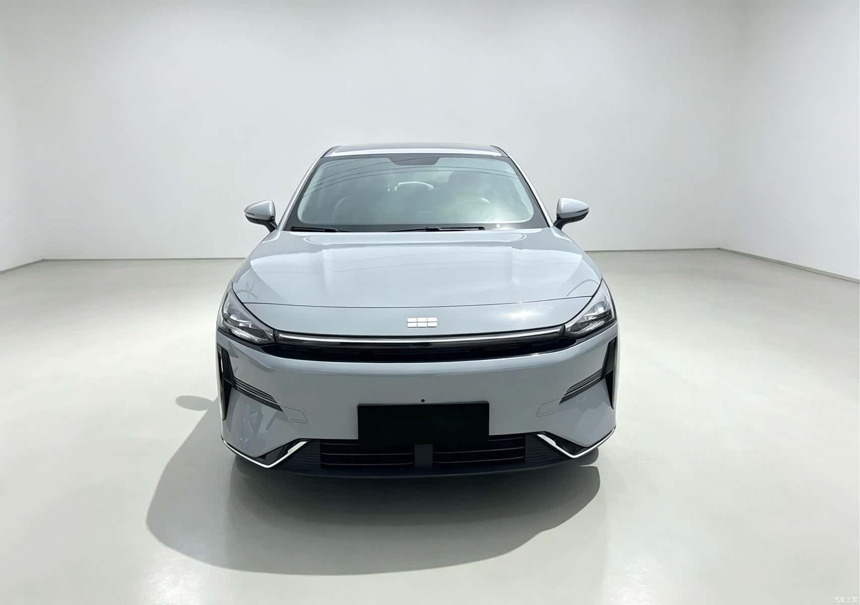 Geely Galaxy L6, 2025 2