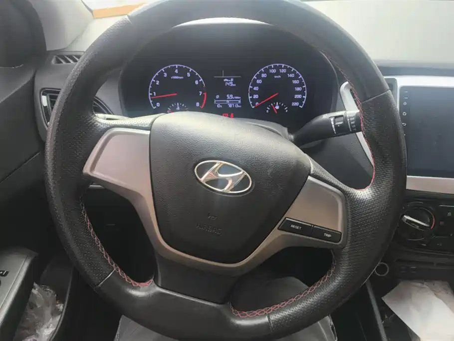 Hyundai Accept