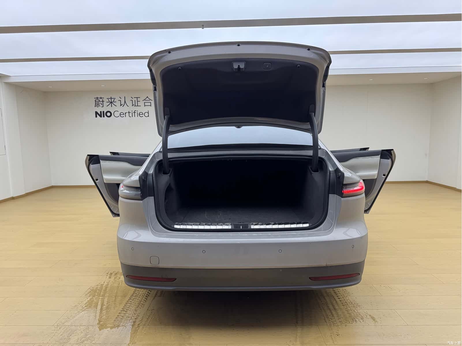 NIO ET7, 2023 11