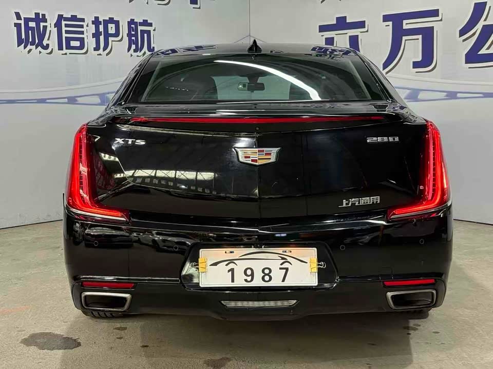 Cadillac XTS
