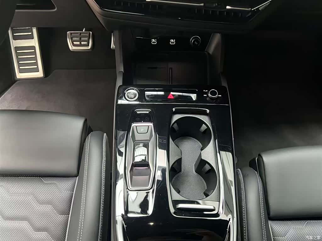 Audi e-tron, 2025 4