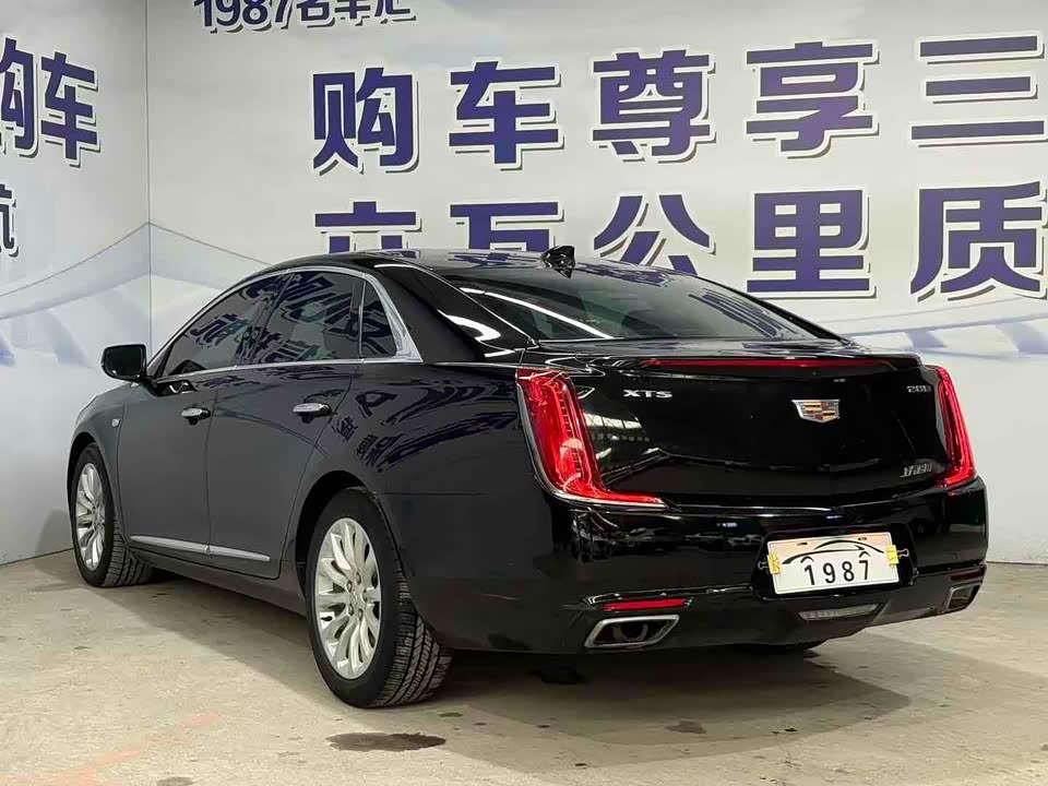 Cadillac XTS