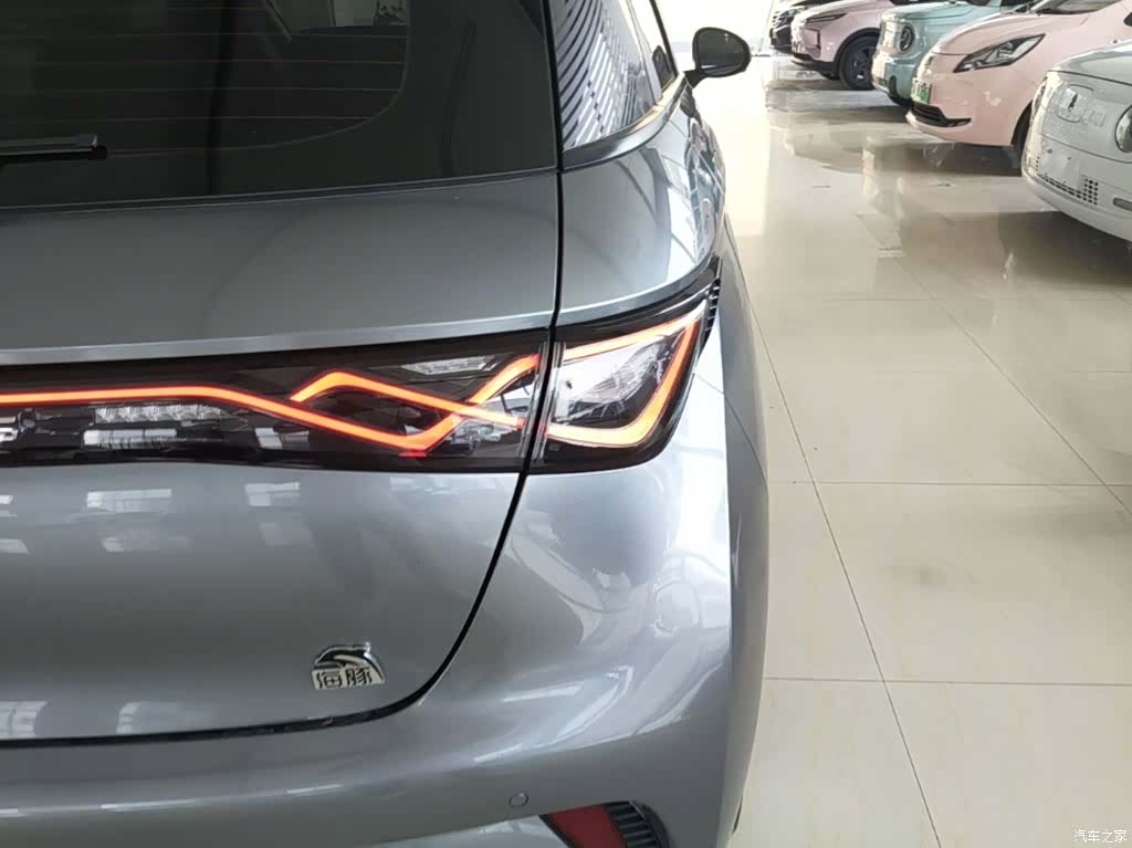 BYD Dolphin, 2023 8