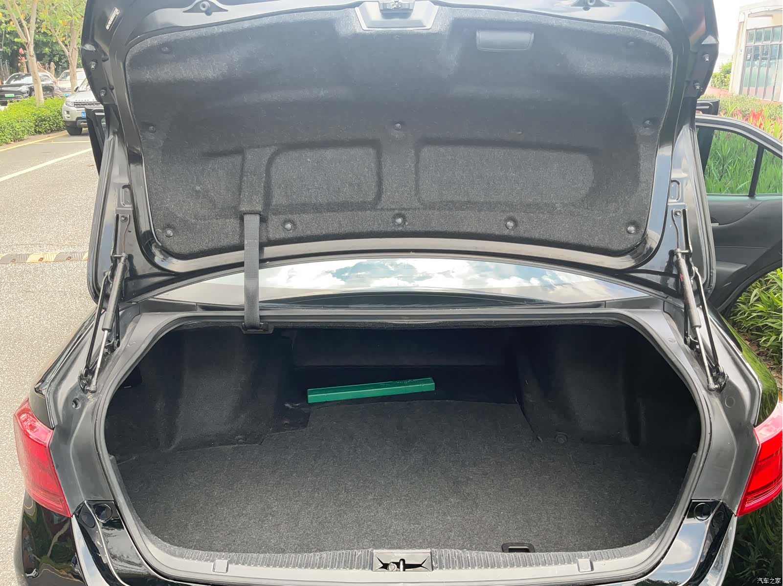 Toyota Crown, 2016 18