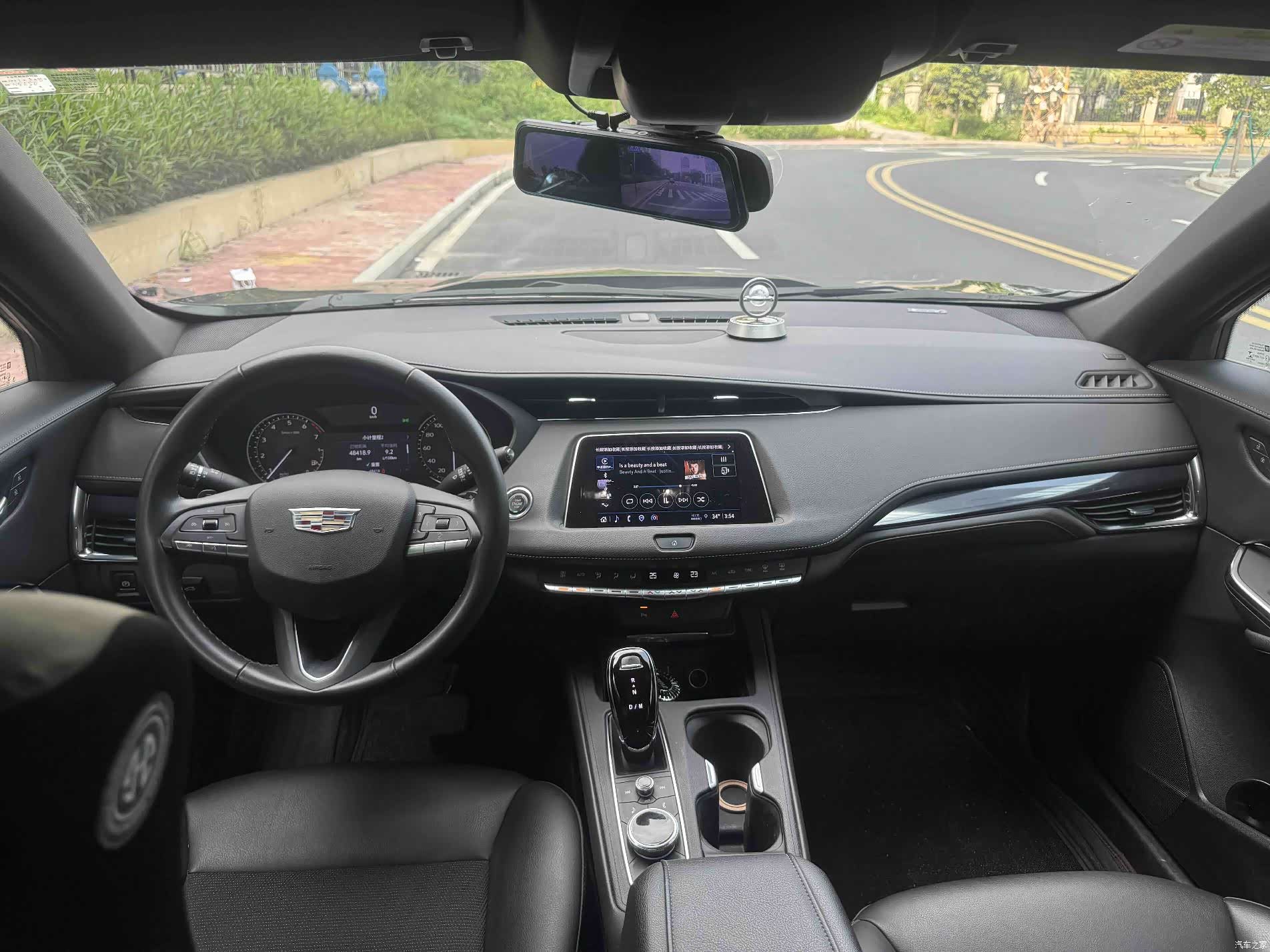 Cadillac XT4, 2022 12