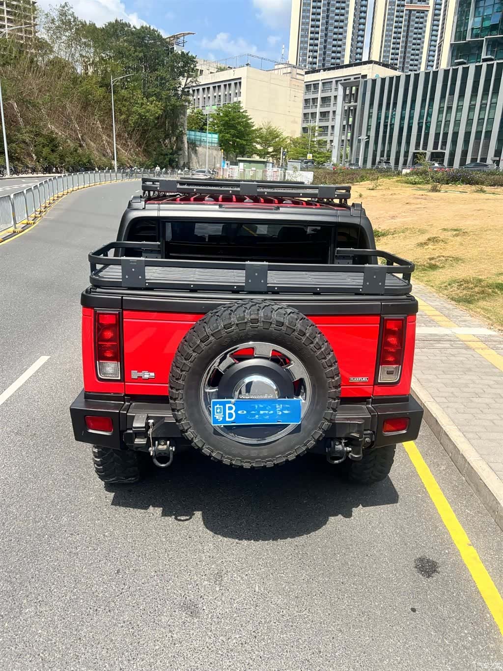 Hummer H2, 2013 9
