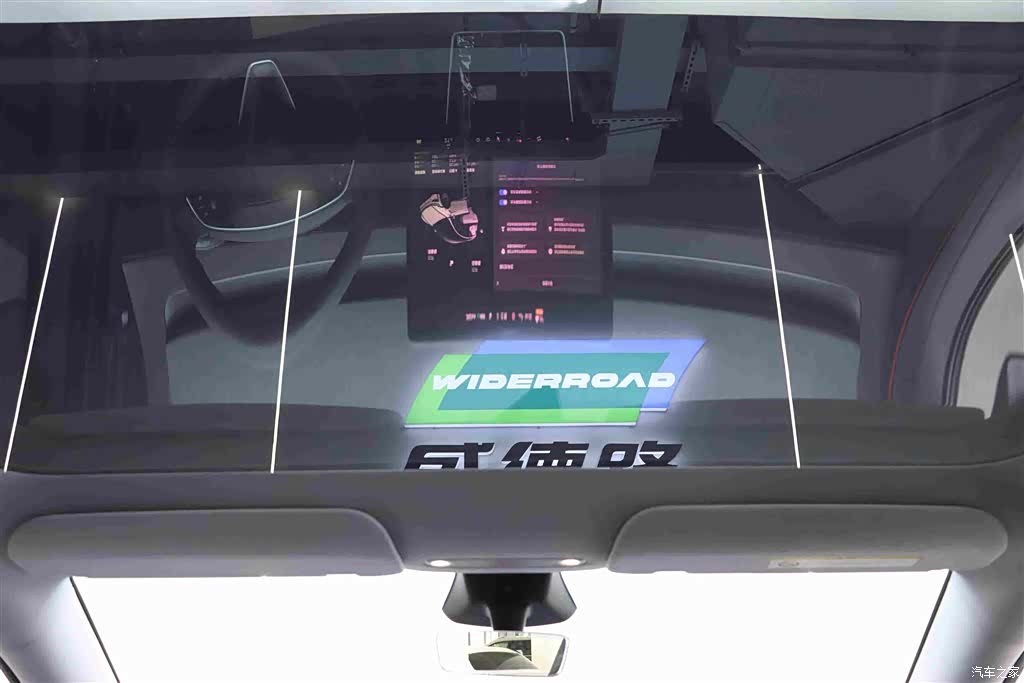 Tesla Model Y, 2025 22