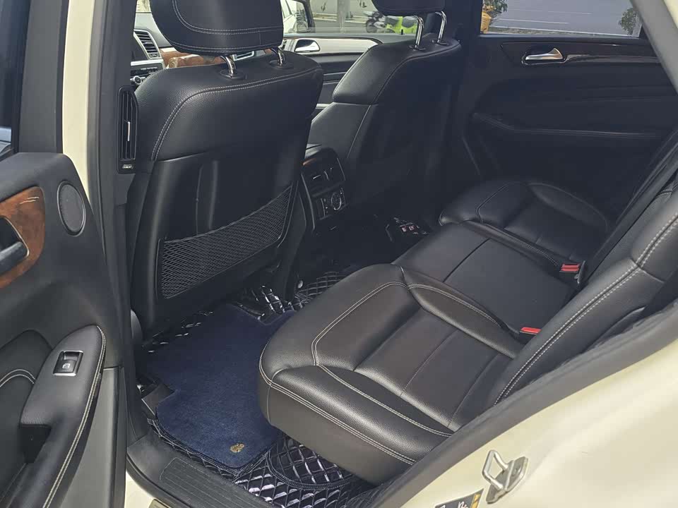 Mercedes-Benz M class